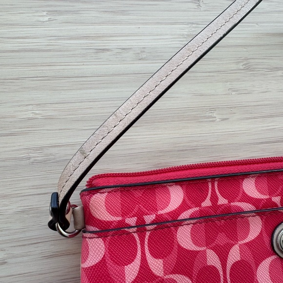 Coach Peyton Dream wristlet - Picture 3 of 7